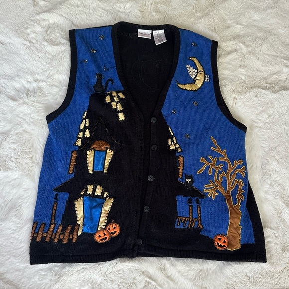 Relisted in my closet! Vintage oversized Halloween Haunted House sweater vest - Picture 2 of 13
